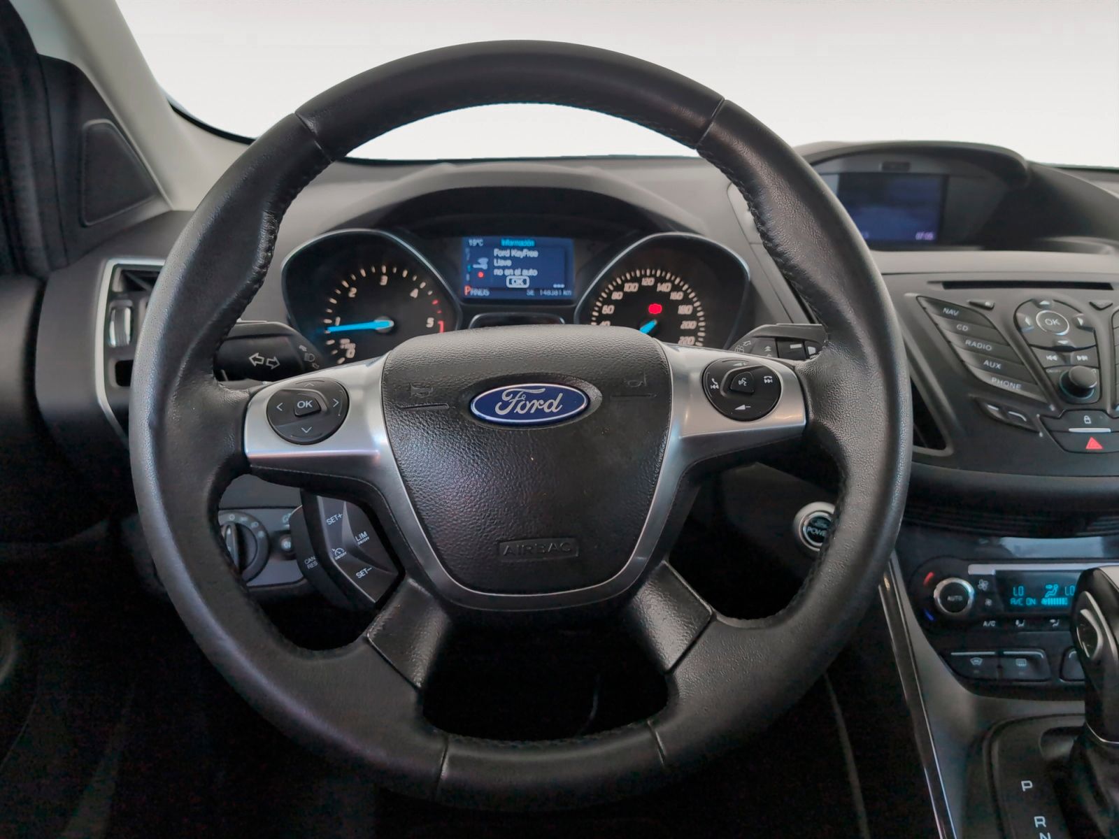 Ford Kuga 2.0 TDCi Titanium 4x4 Powershift - foto 10