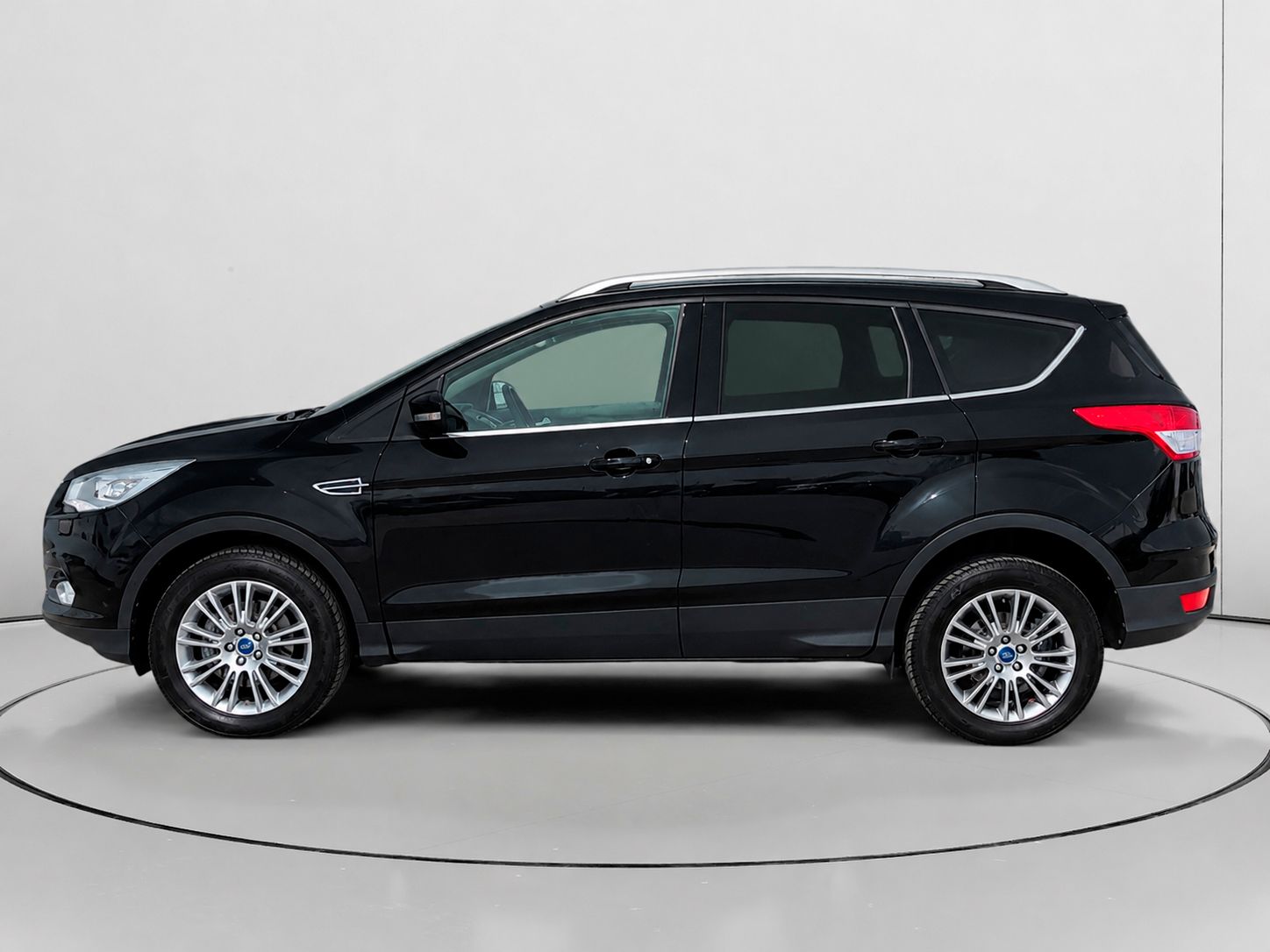 Ford Kuga 2.0 TDCi Titanium 4x4 Powershift - foto 6