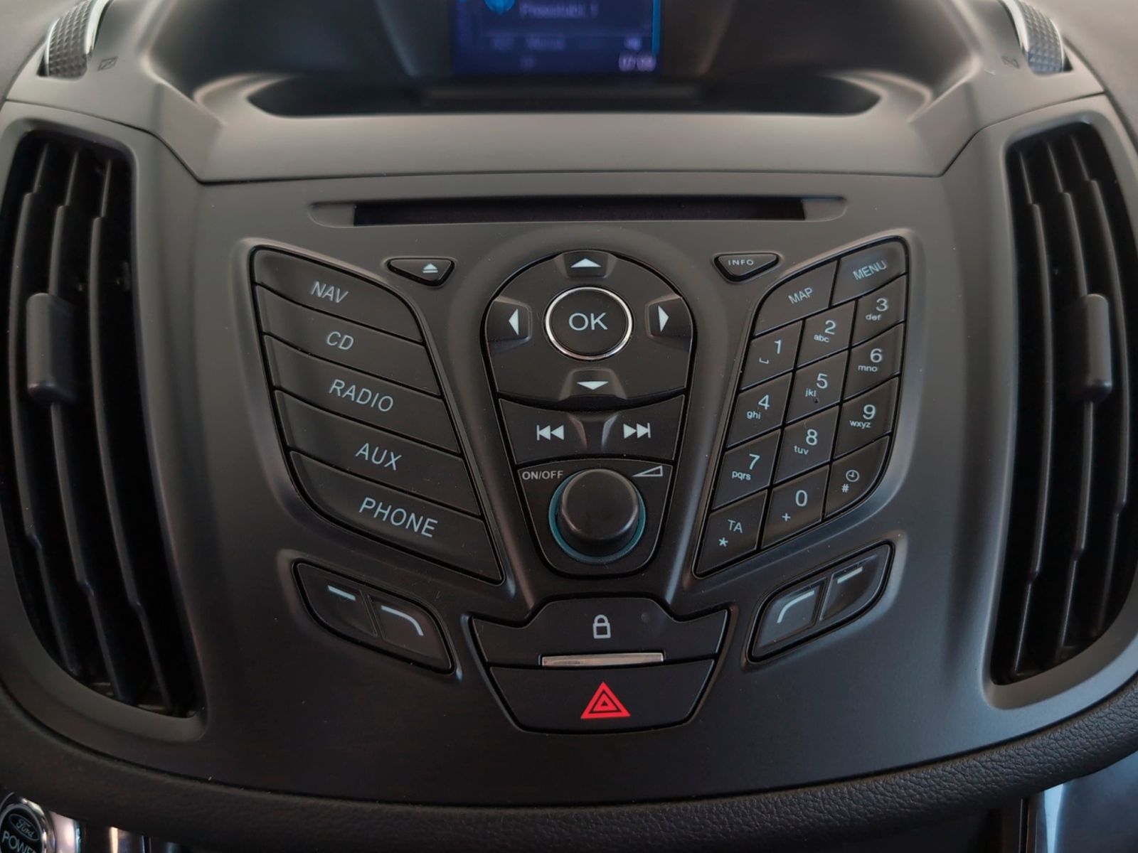 Ford Kuga 2.0 TDCi Titanium 4x4 Powershift - foto 20