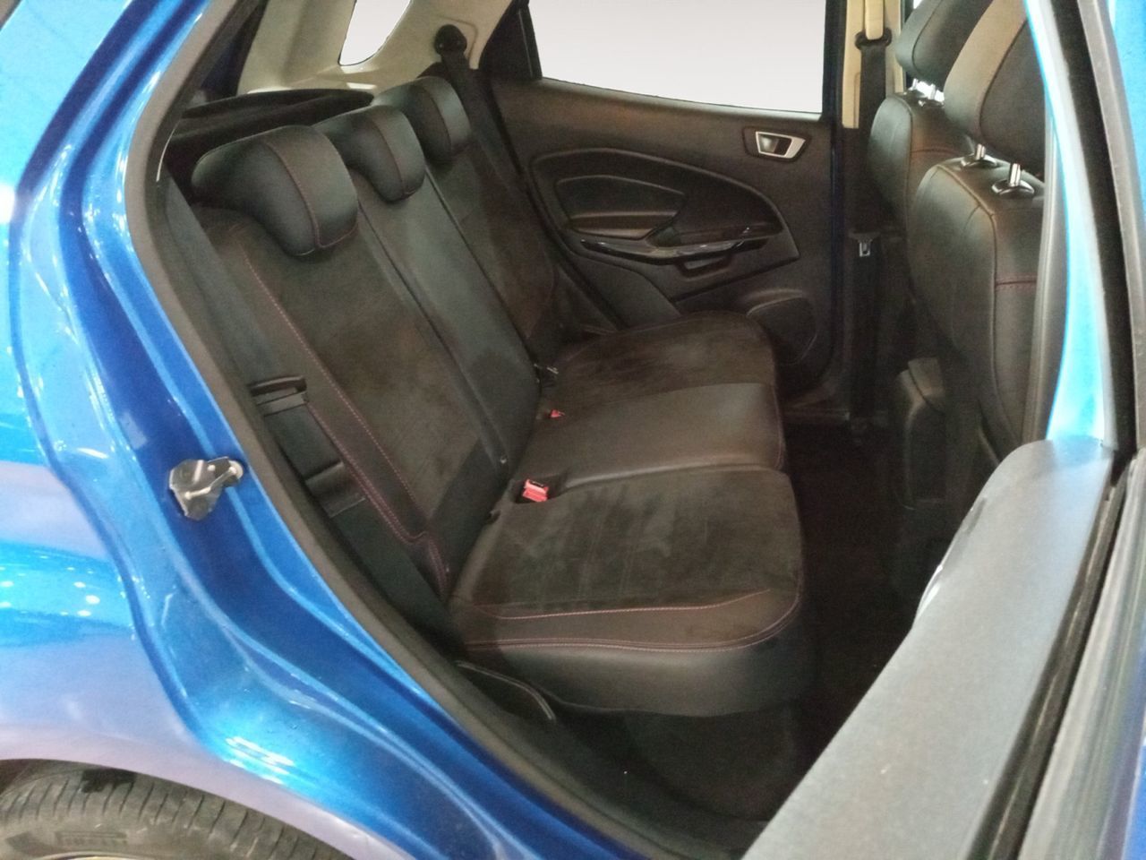 Ford EcoSport 1.0T EcoBoost ST Line - foto 10