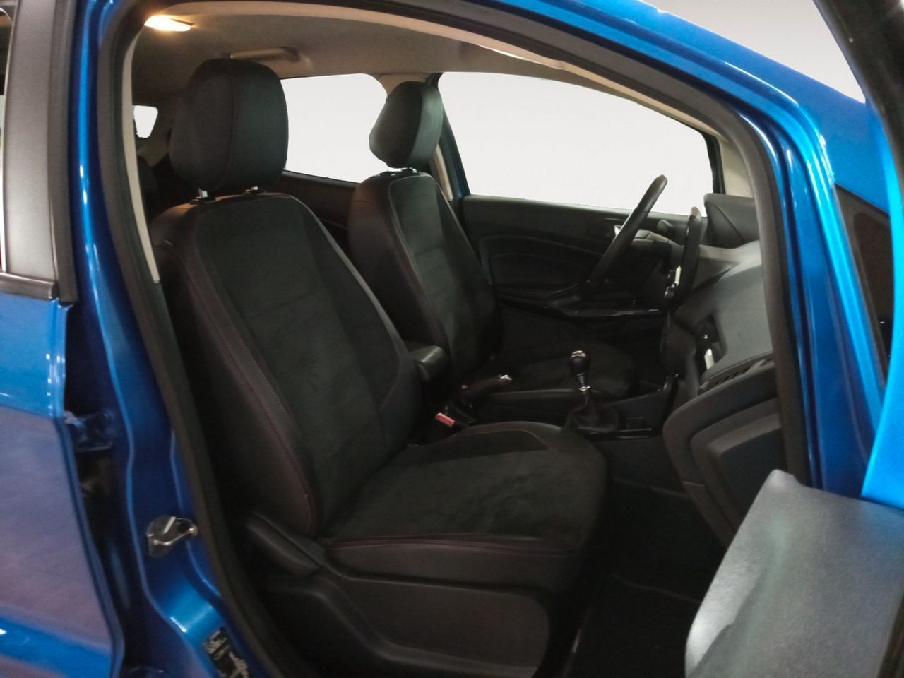 Ford EcoSport 1.0T EcoBoost ST Line - foto 11