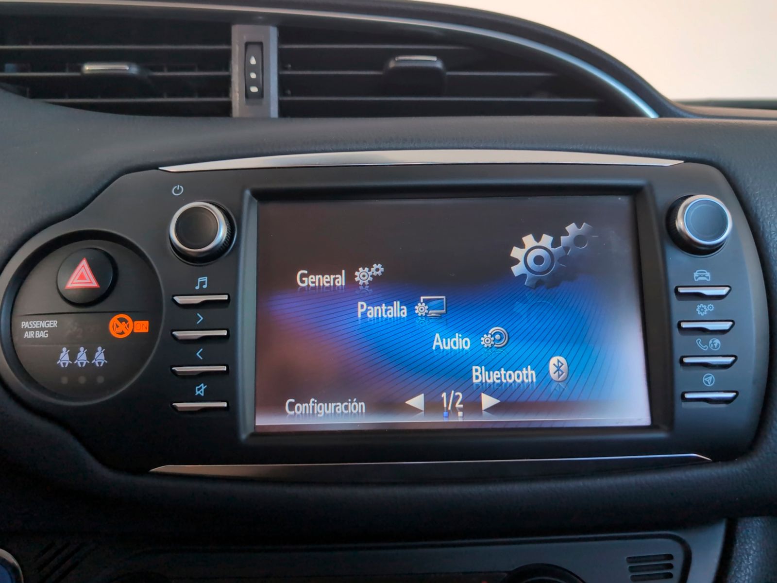 Toyota Yaris 1.5 Hybrid Active - foto 17