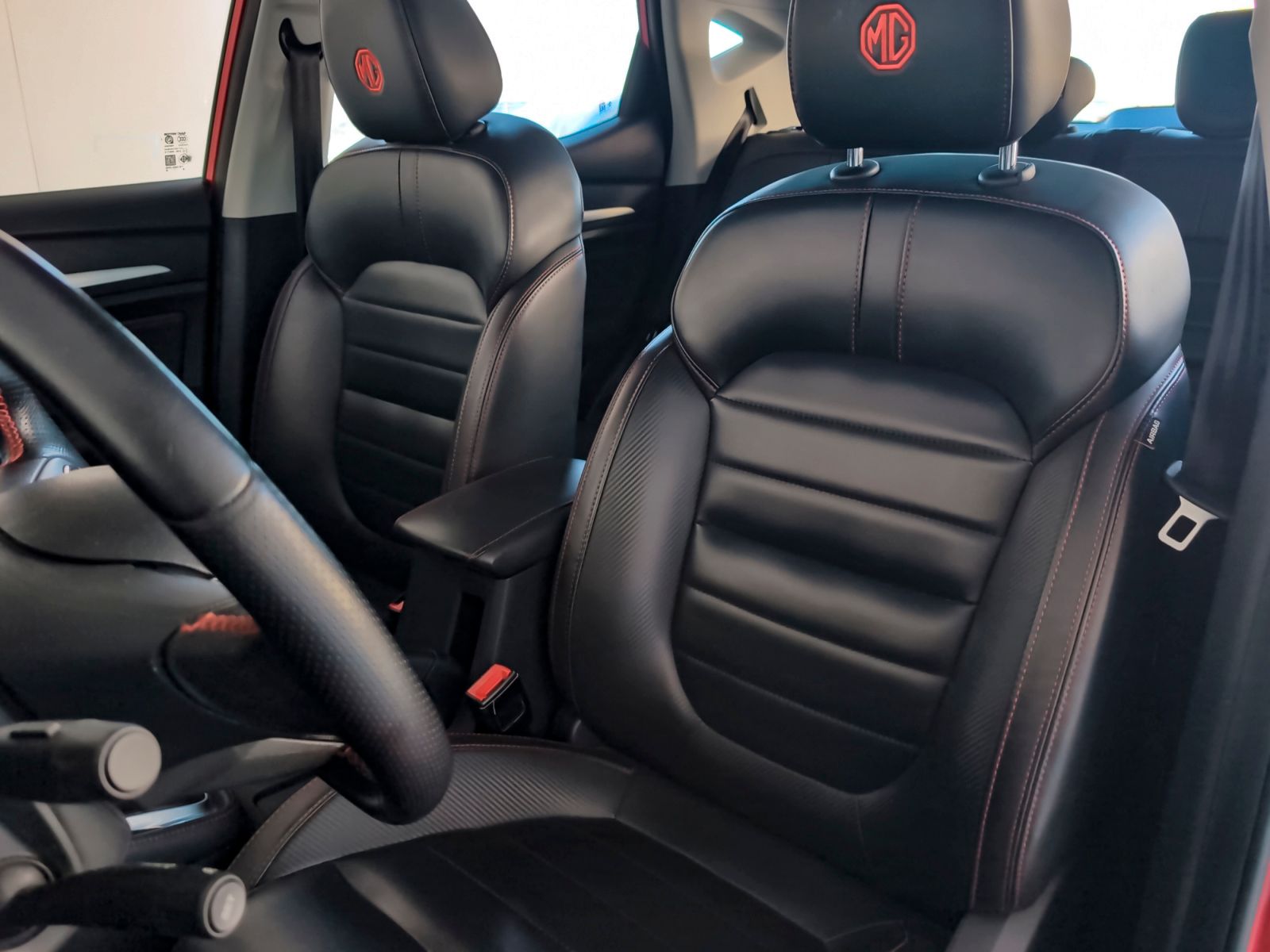 MG ZS 1.0T Luxury - foto 22