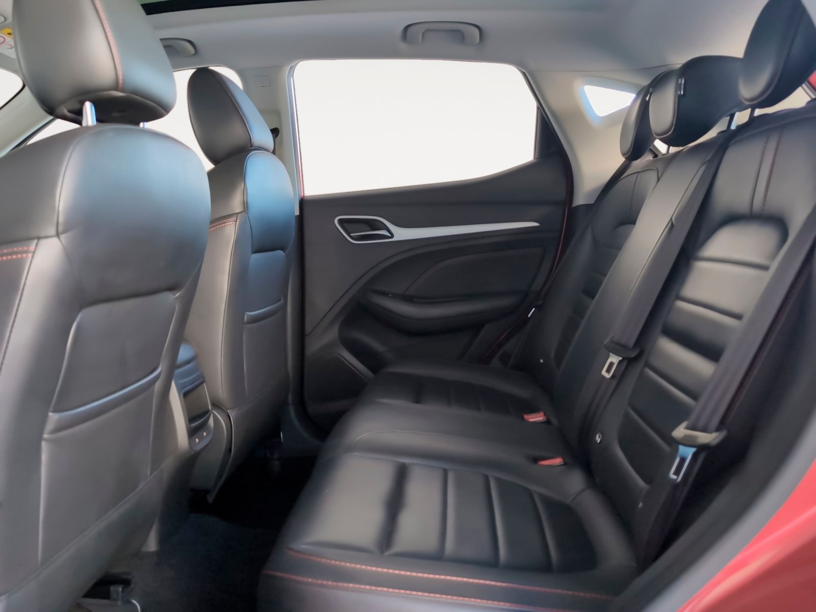 MG ZS 1.0T Luxury - foto 11