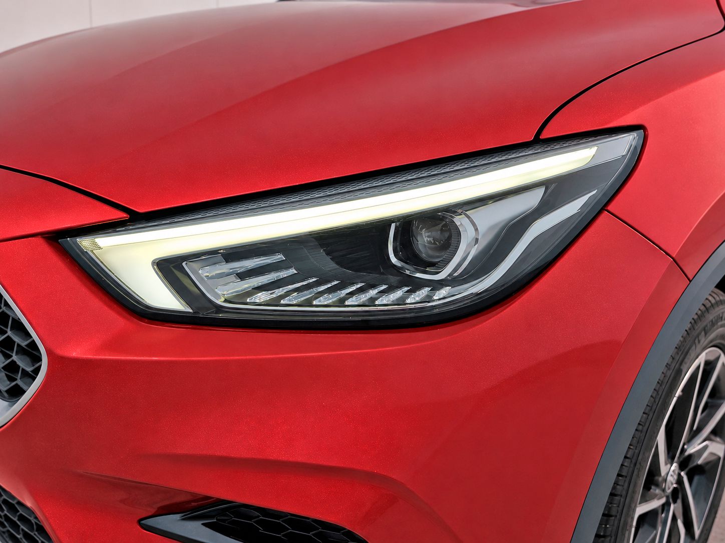MG ZS 1.0T Luxury - foto 24