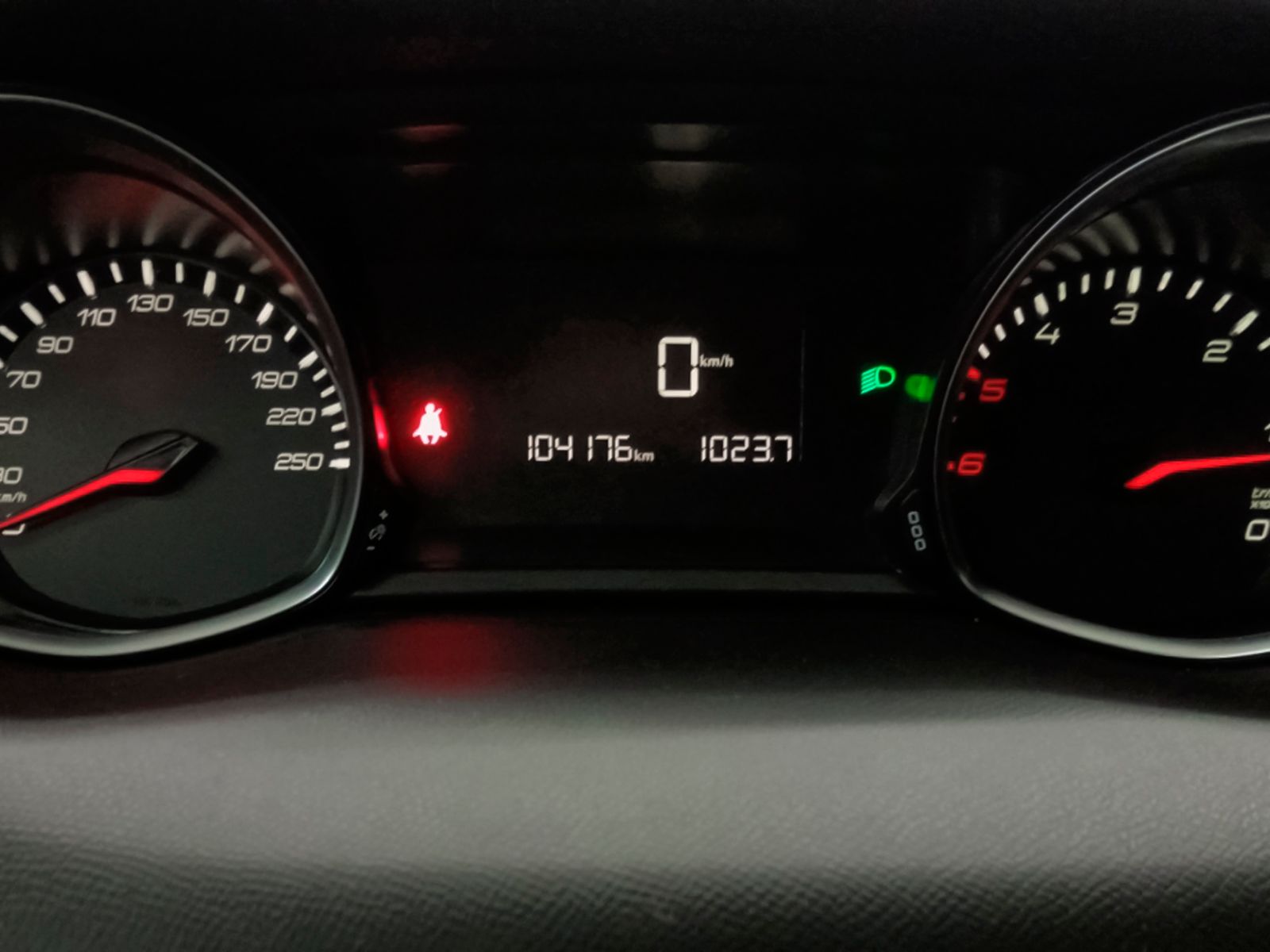 Peugeot 308 BlueHDi 120 Style - foto 14