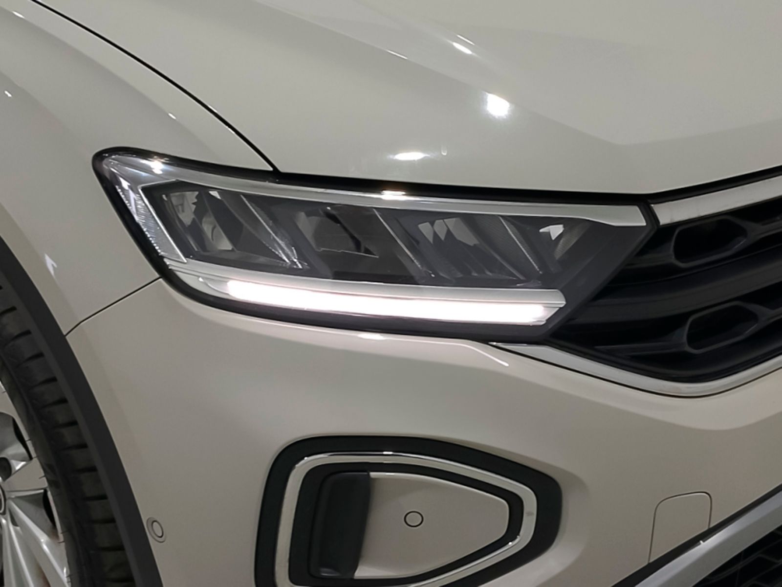 Volkswagen T-Roc Life 2.0 TDI DSG - foto 24