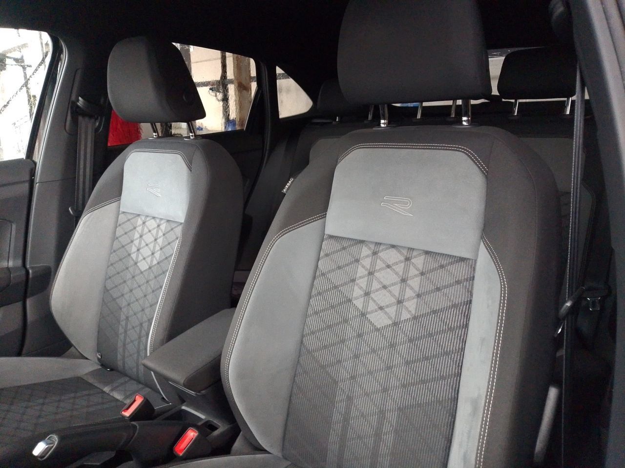 Volkswagen Taigo R-Line 1.0 TSI DSG - foto 20
