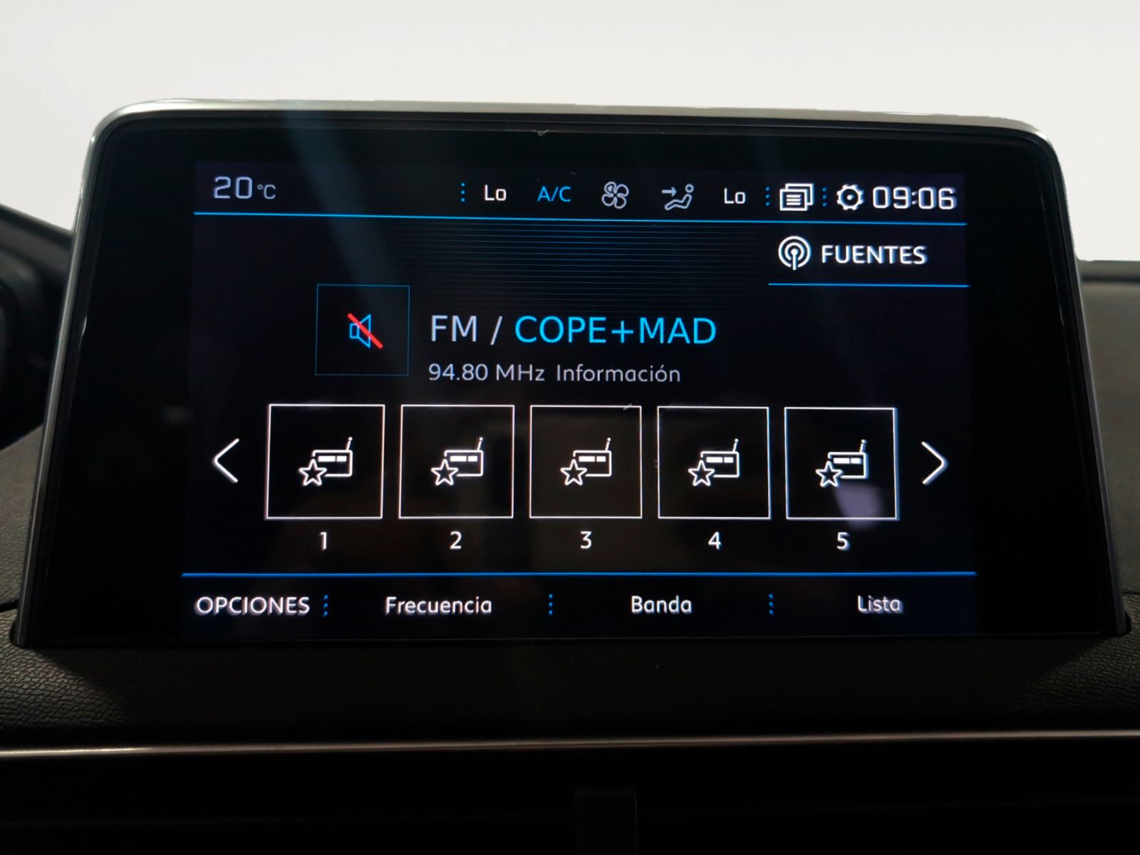 Peugeot 3008 BlueHDi 130 Allure - foto 19
