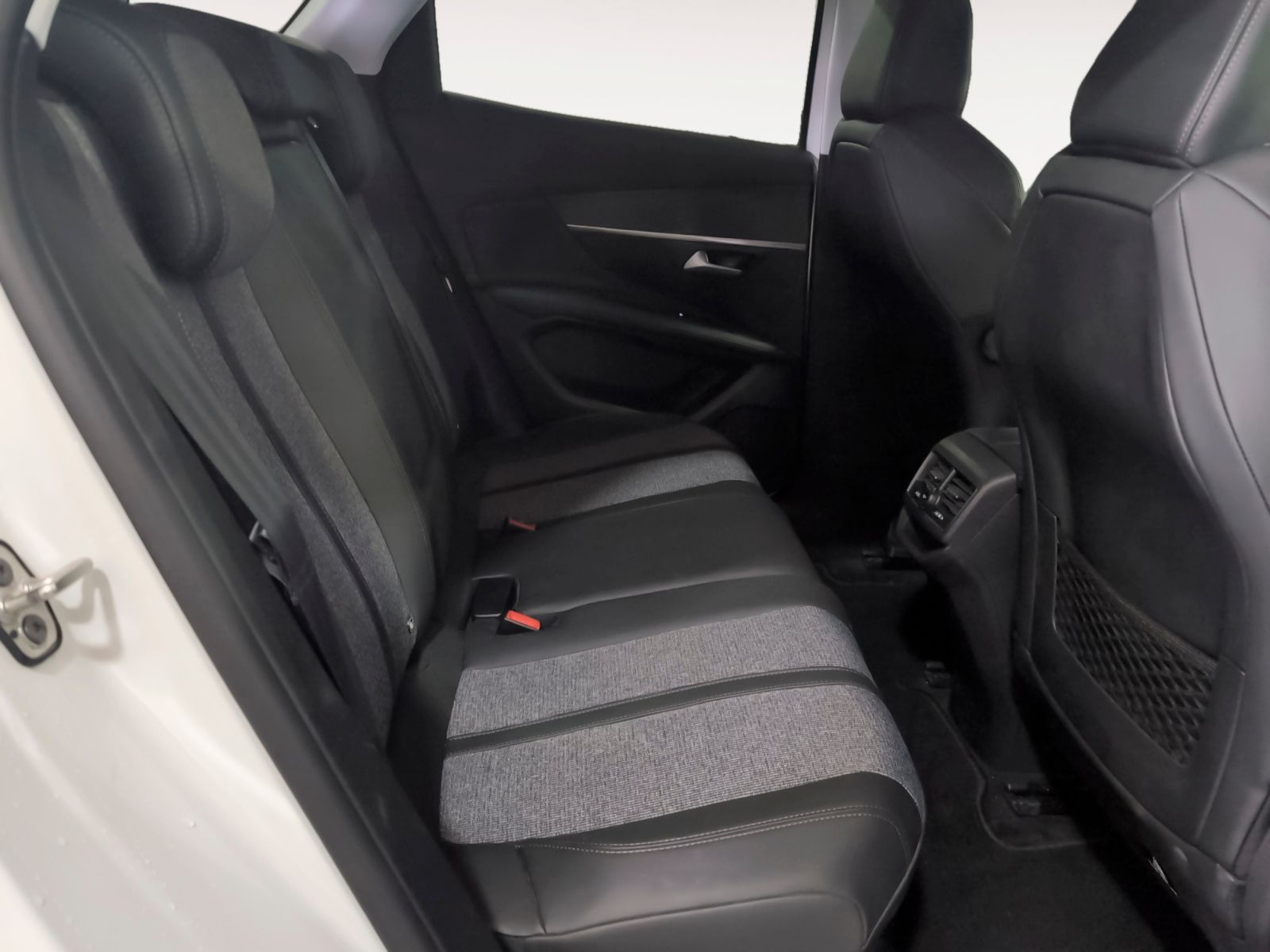 Peugeot 3008 BlueHDi 130 Allure - foto 12