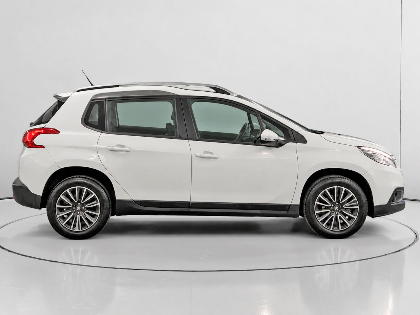 Peugeot 2008 e-HDI 92 Active - foto 2
