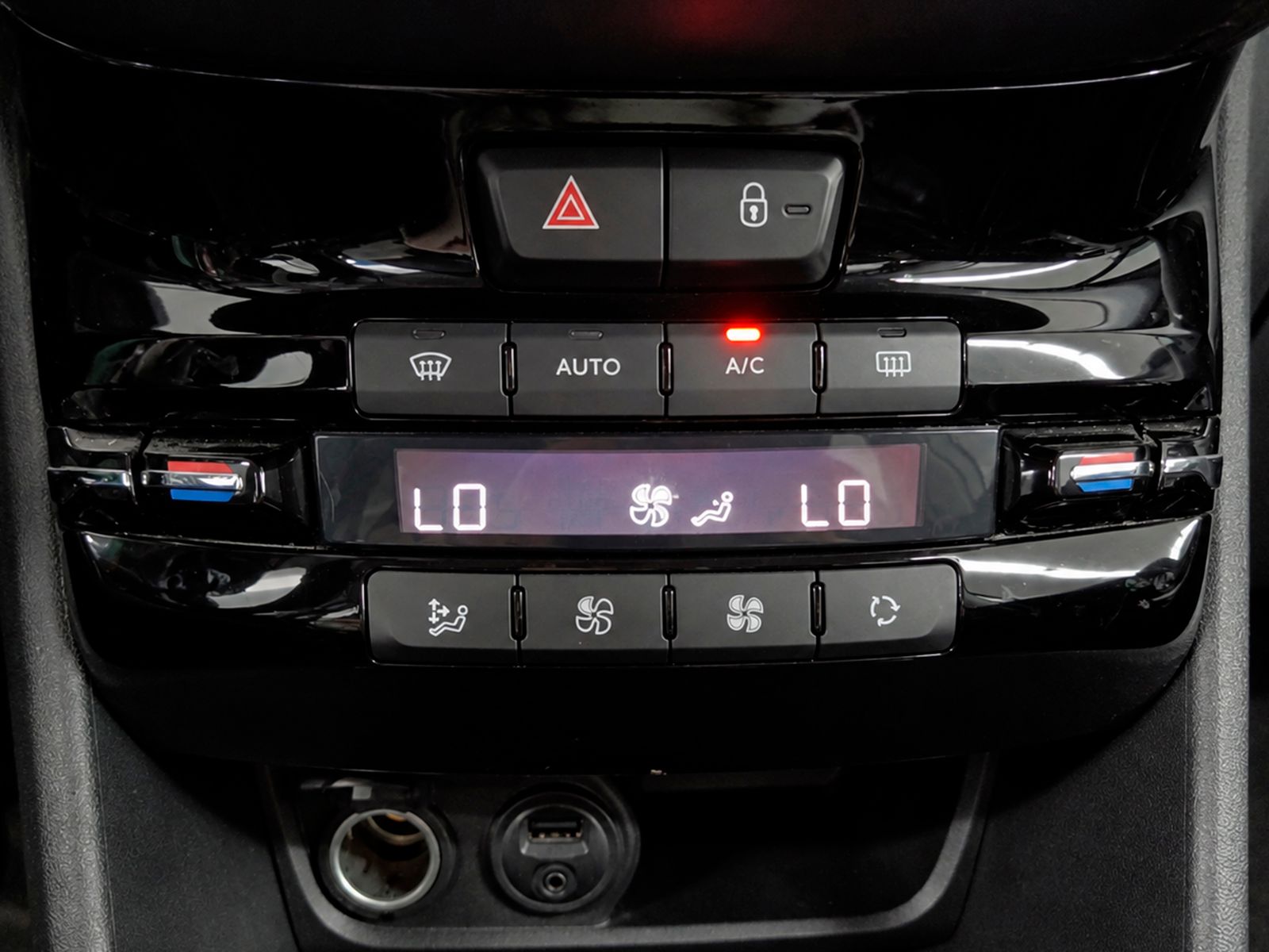 Peugeot 2008 e-HDI 92 Active - foto 19