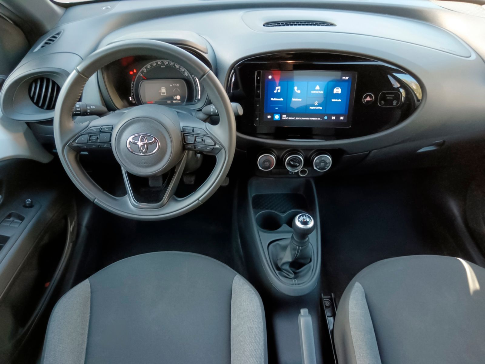 Toyota Aygo X 1.0 VVT-I Play - foto 8