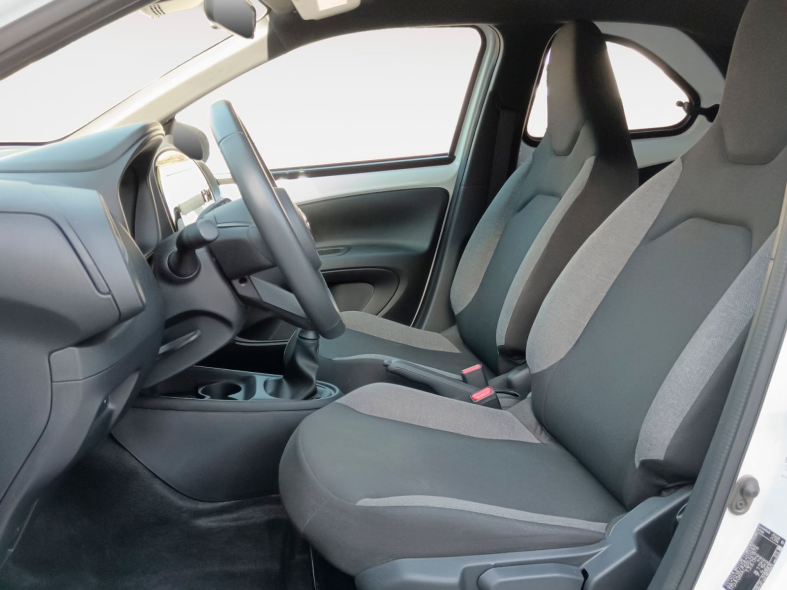 Toyota Aygo X 1.0 VVT-I Play - foto 10