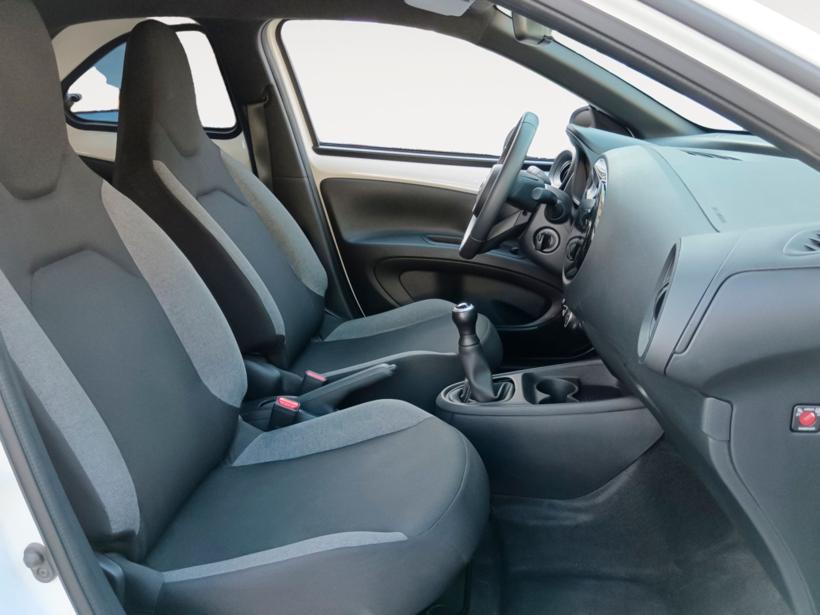 Toyota Aygo X 1.0 VVT-I Play - foto 12