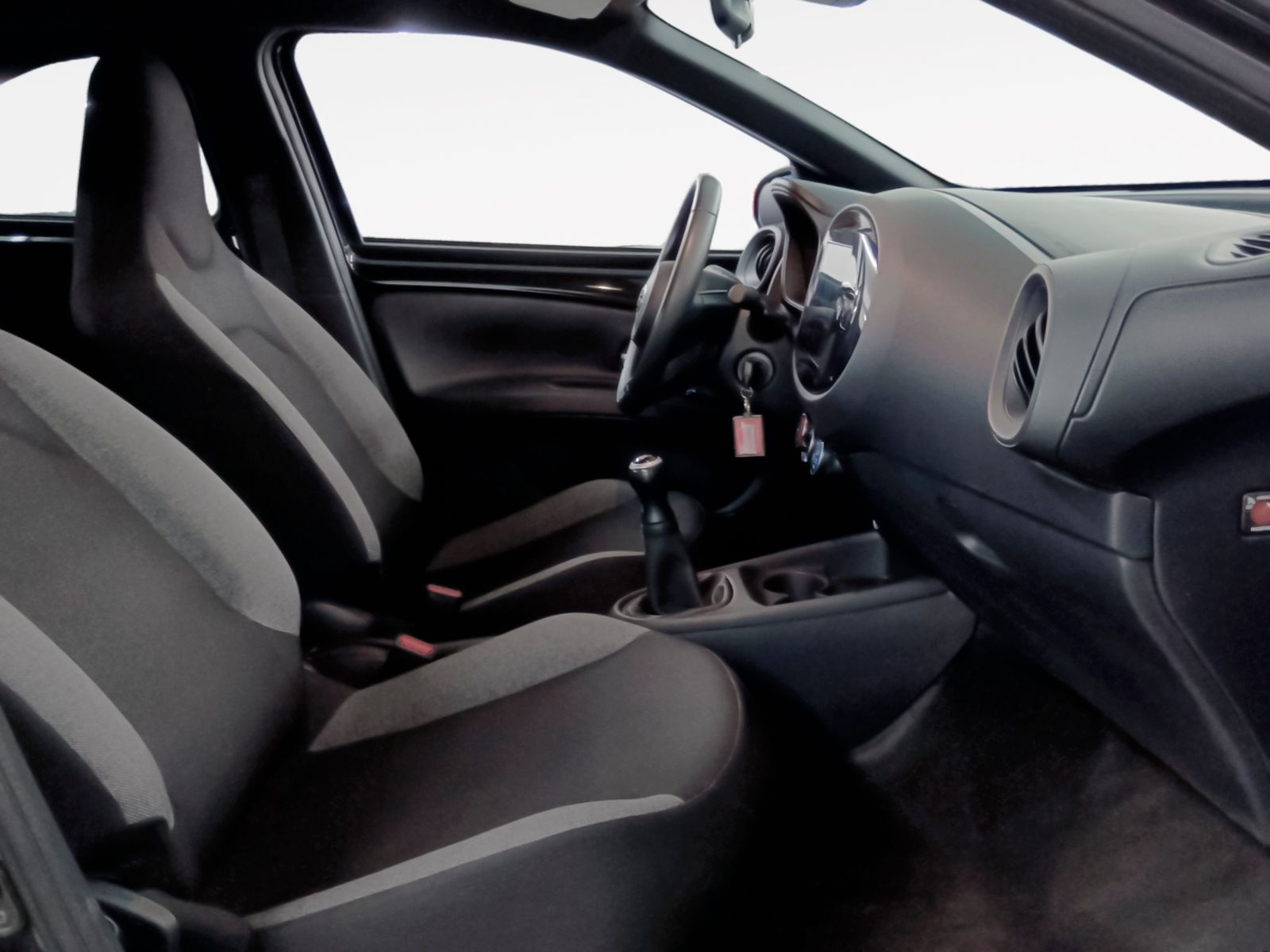 Toyota Aygo X 1.0 VVT-I Play - foto 12