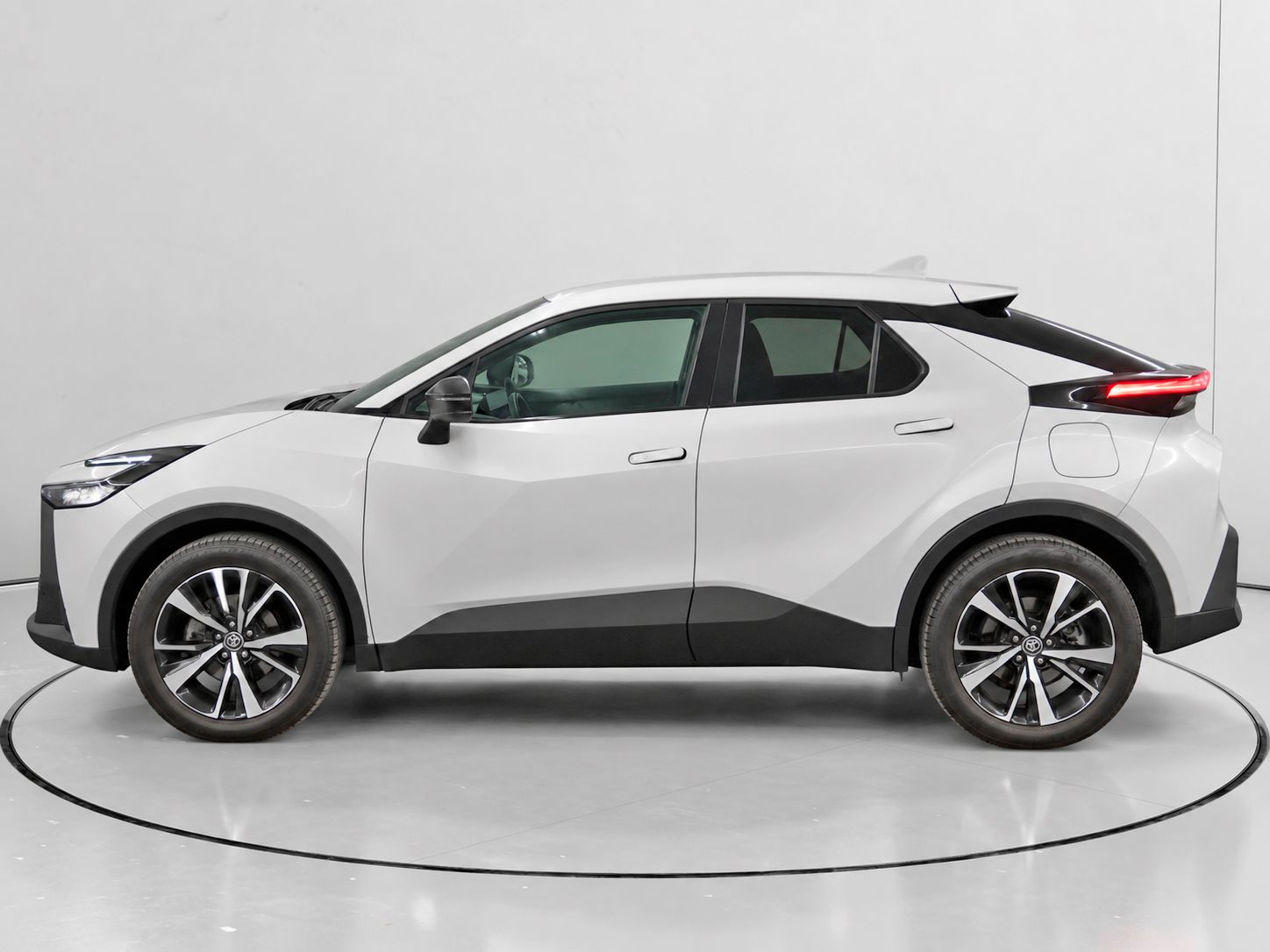Toyota C-HR 140H Advance - foto 6