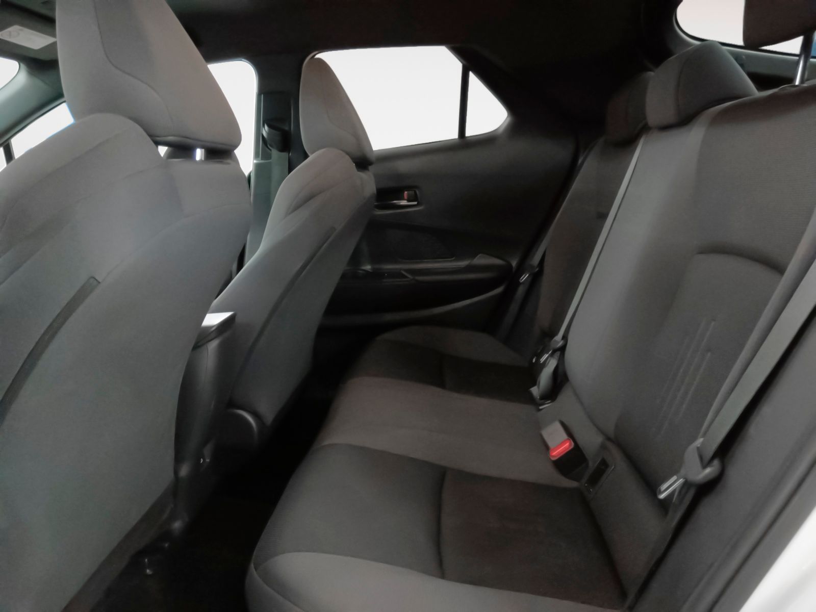 Toyota C-HR 140H Advance - foto 11