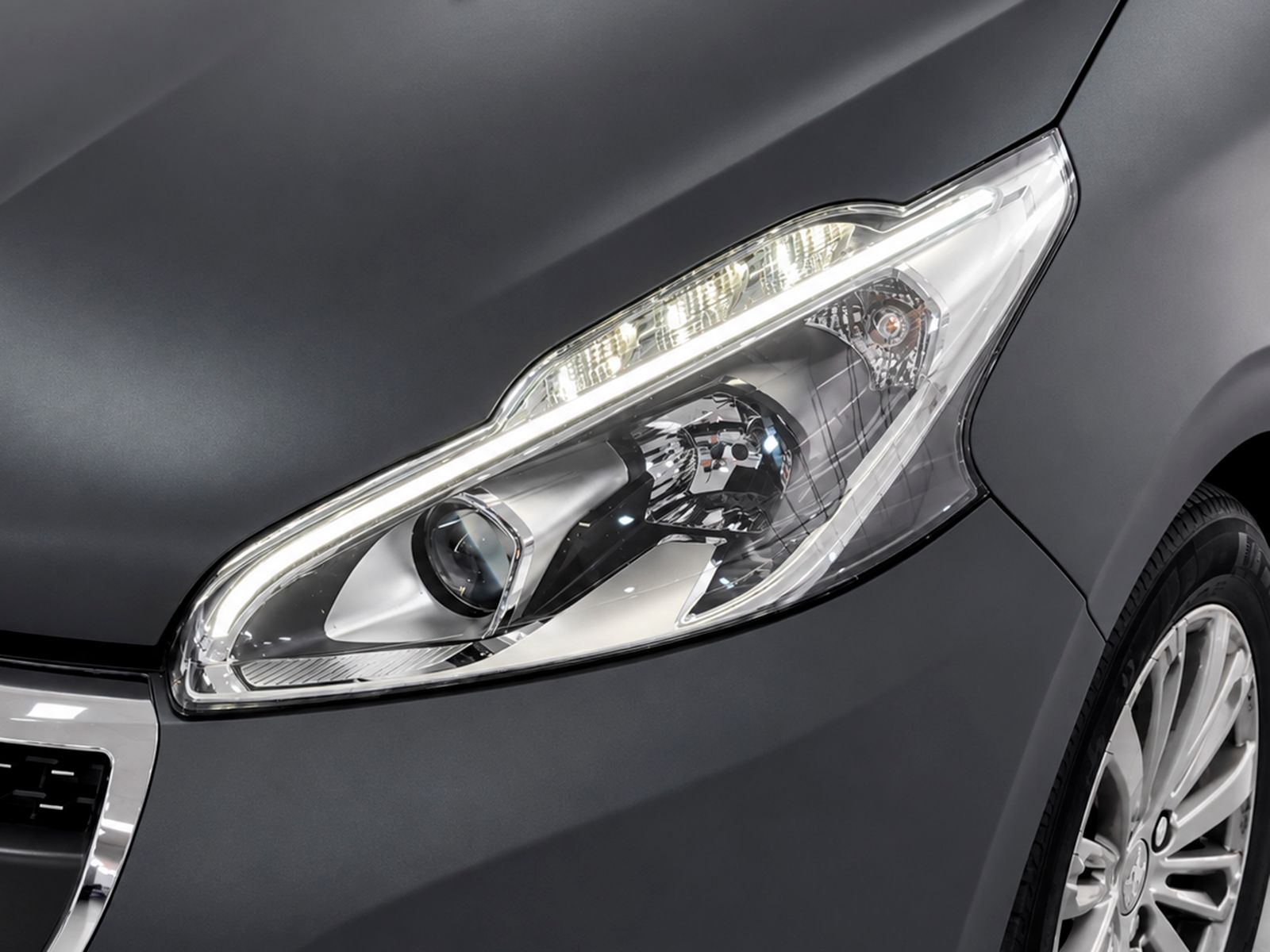 Peugeot 208 1.6 BlueHDi Allure - foto 24