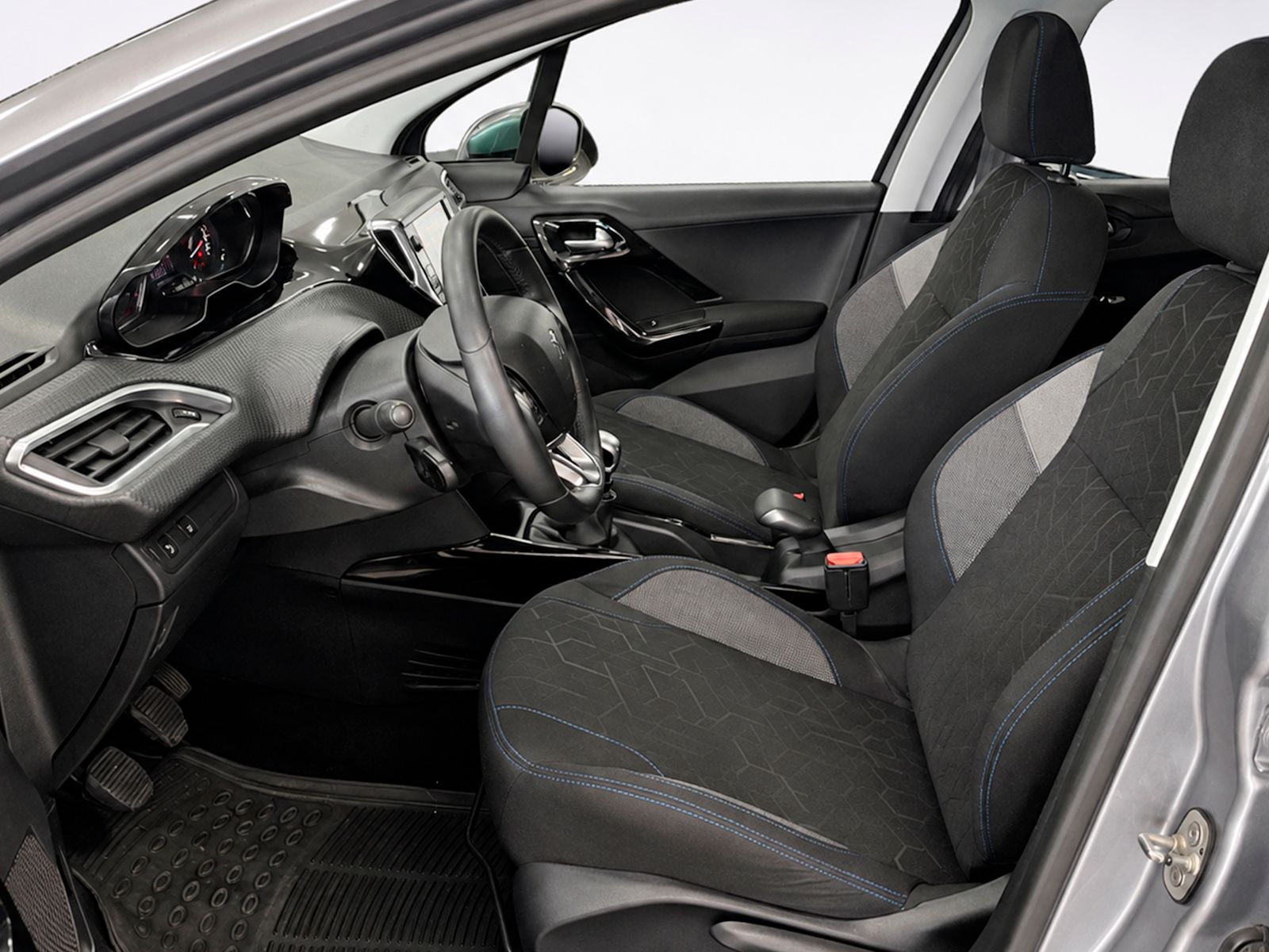 Peugeot 2008 PureTech 130 Signature - foto 10