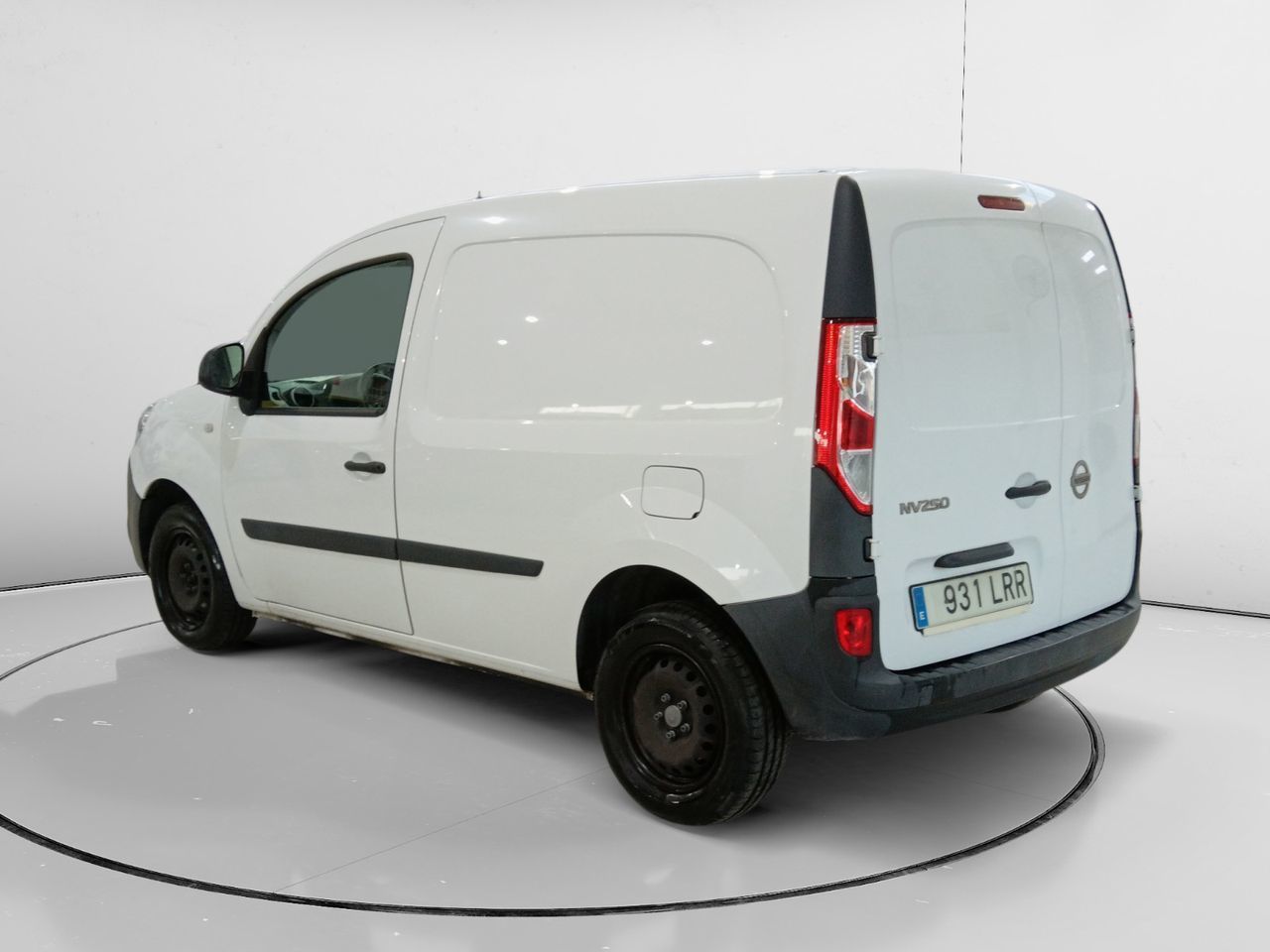 Nissan NV250 Furgon 1.5 dCi Profesional - foto 4