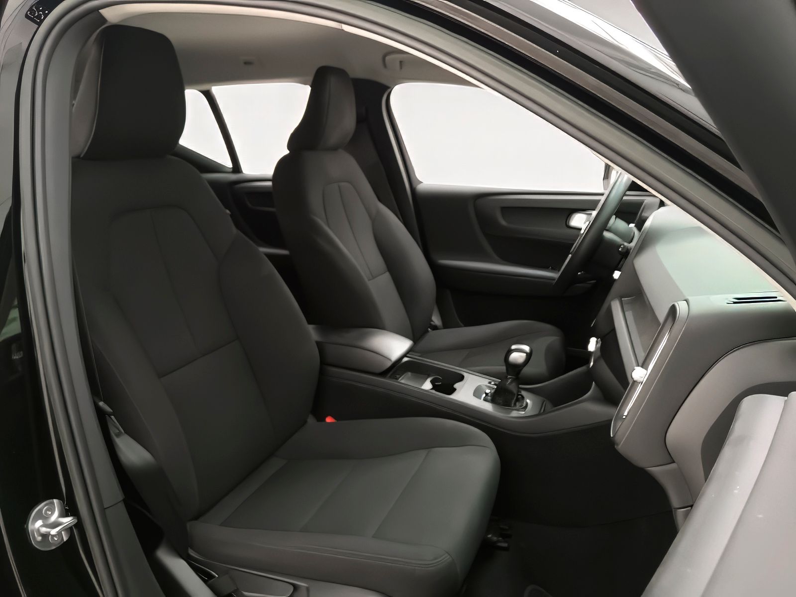 Volvo XC40 T2 Essential - foto 13