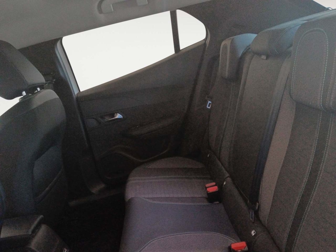 Peugeot 2008 BlueHDi 110 Allure - foto 11