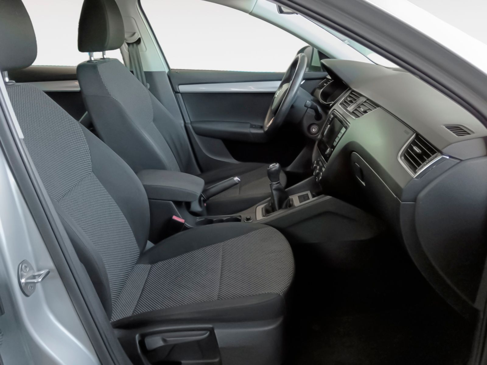 Škoda Octavia 1.6 TDI CR Ambition - foto 12