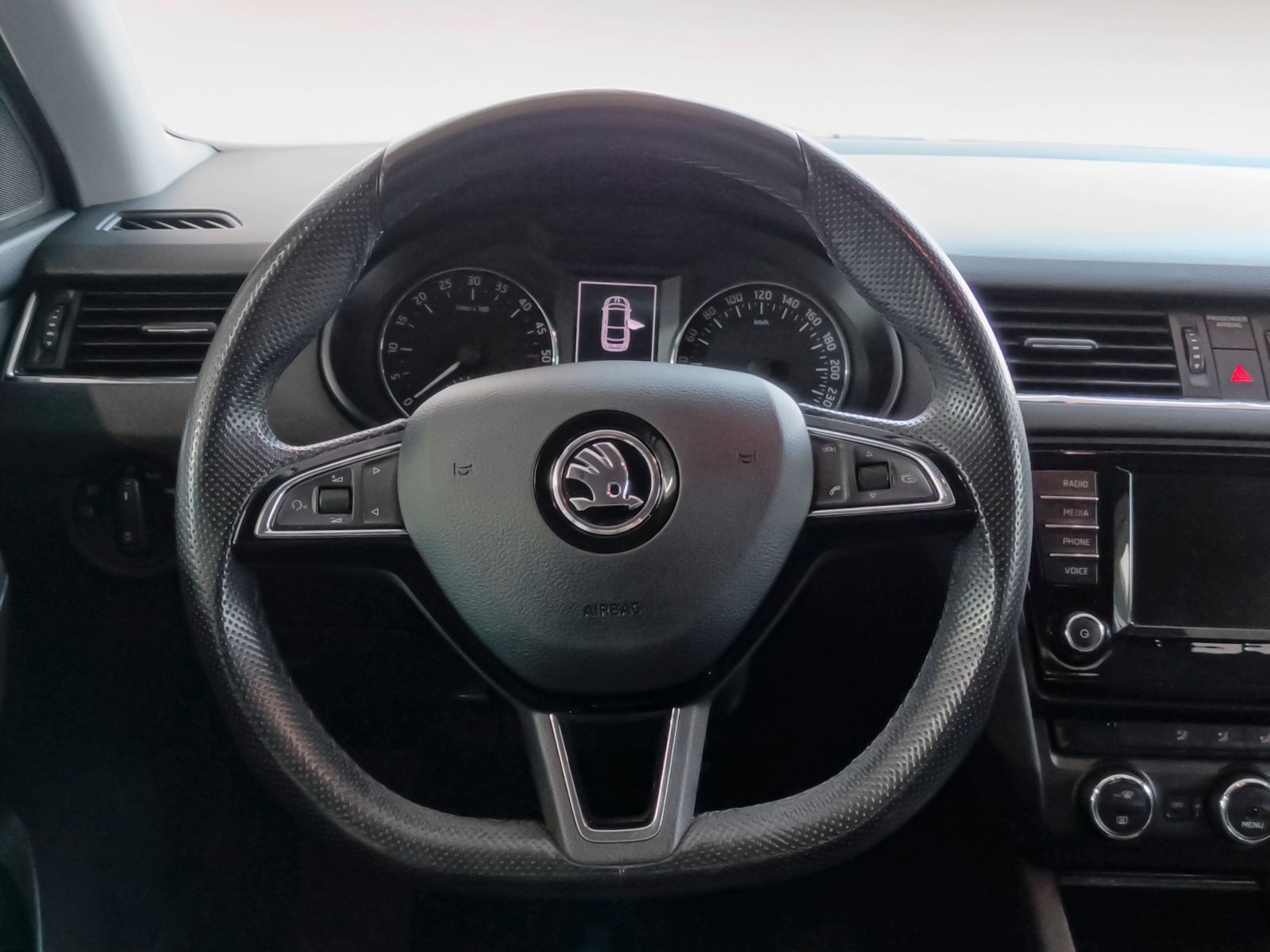 Škoda Octavia 1.6 TDI CR Ambition - foto 9