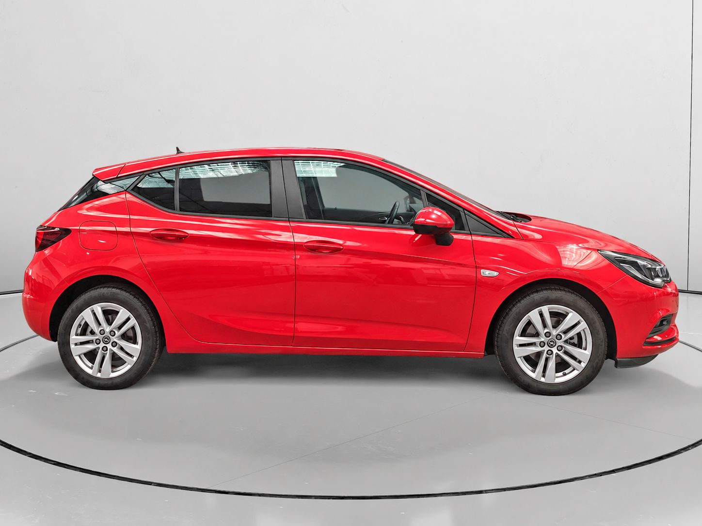 Opel Astra 1.6 CDTi Dynamic - foto 2