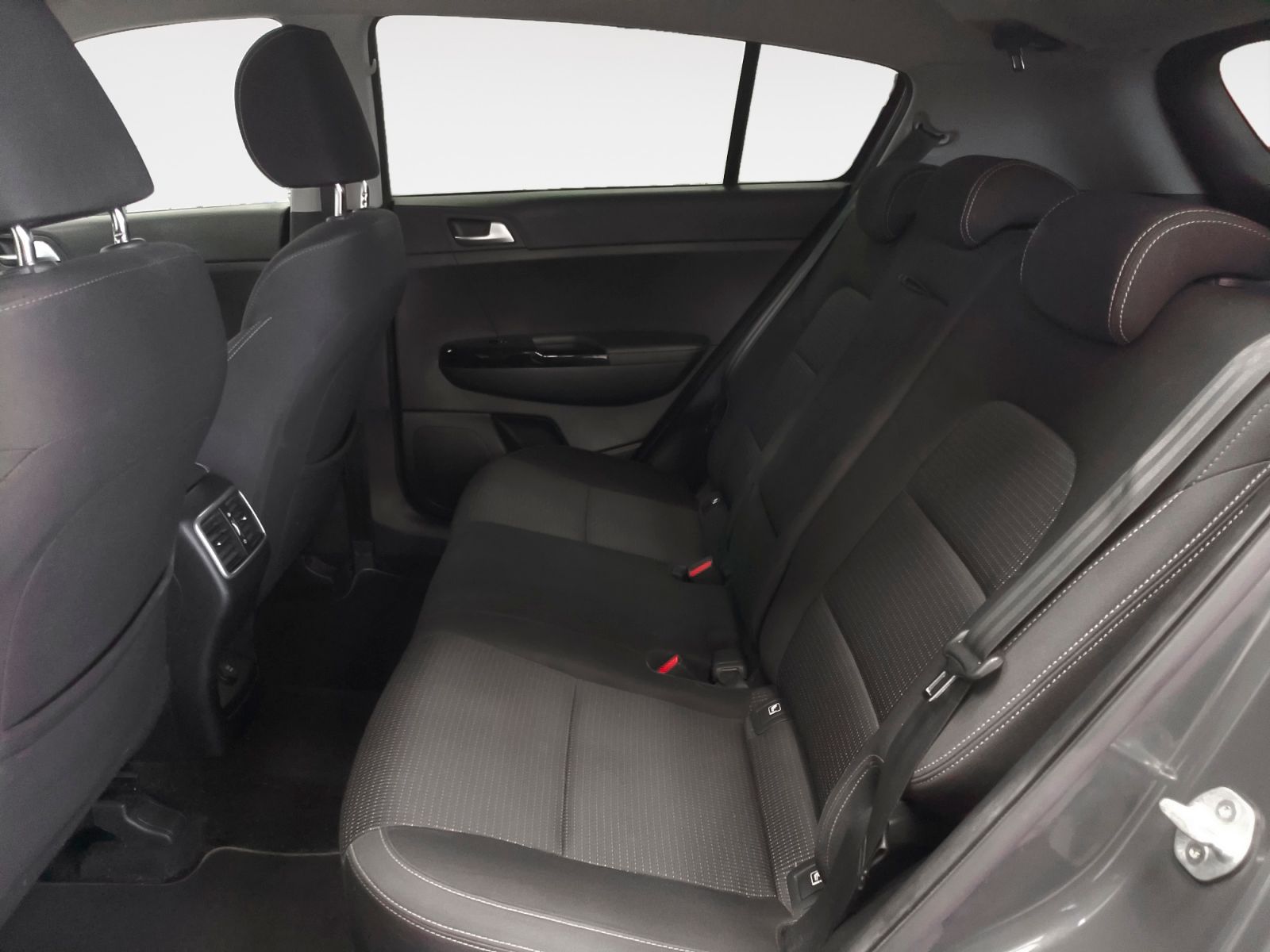 Kia Sportage 1.6 MHEV Drive 4x2 - foto 11
