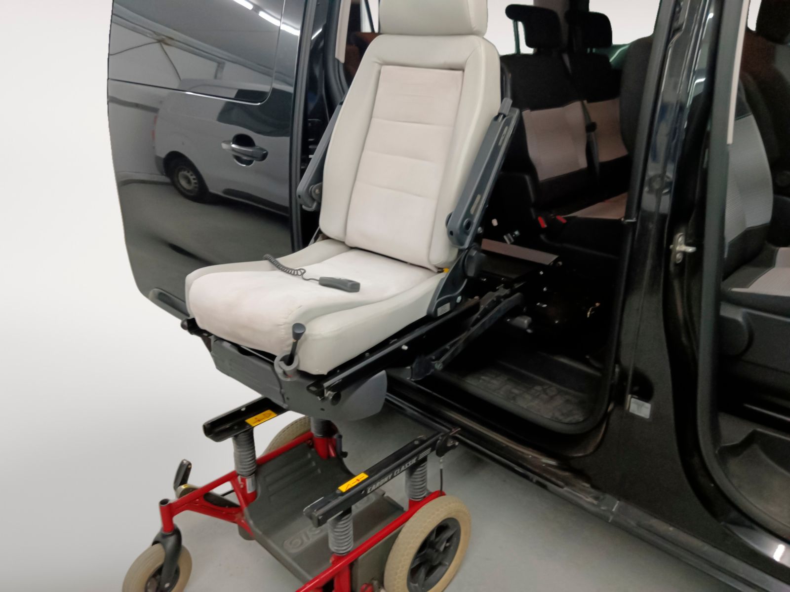 Citroën SpaceTourer BlueHDi 150 Feel Talla M - foto 13