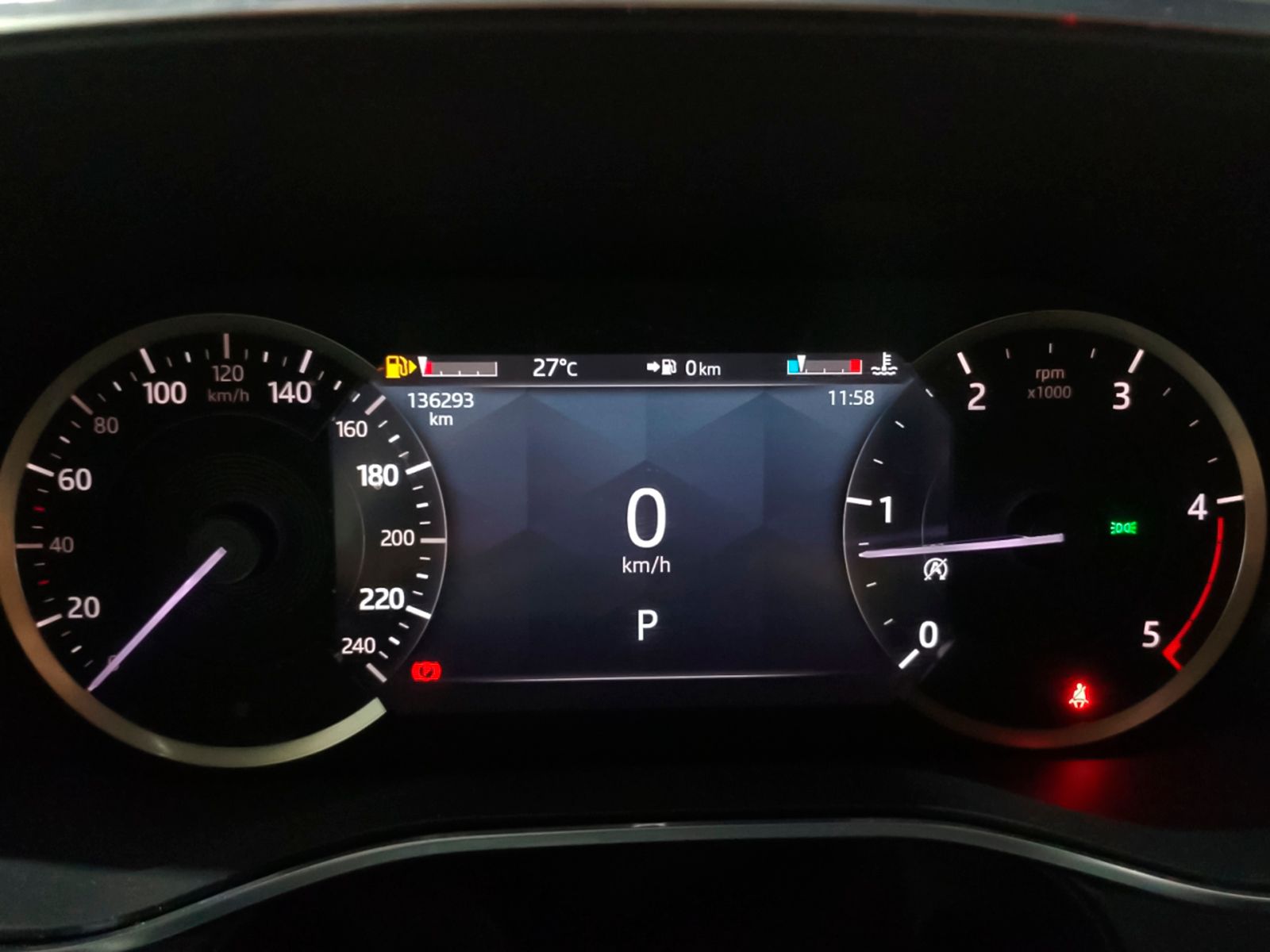 Jaguar F-Pace 2.0D I4 MHEV Standard SE AWD - foto 17