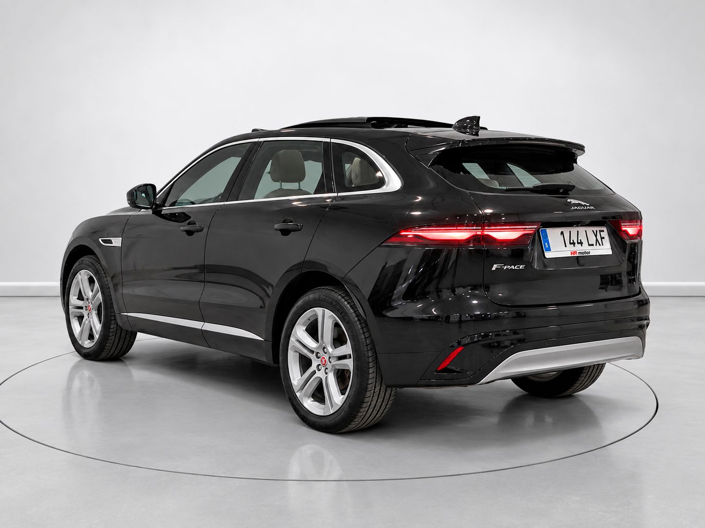 Jaguar F-Pace 2.0D I4 MHEV Standard SE AWD - foto 5