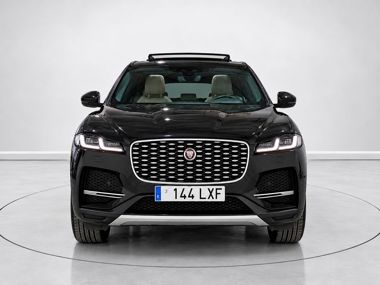 Jaguar F-Pace 2.0D I4 MHEV Standard SE AWD - foto 7