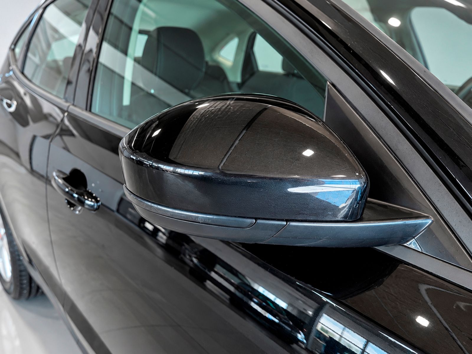 Jaguar E-Pace 2.0D MHEV S 4WD - foto 25