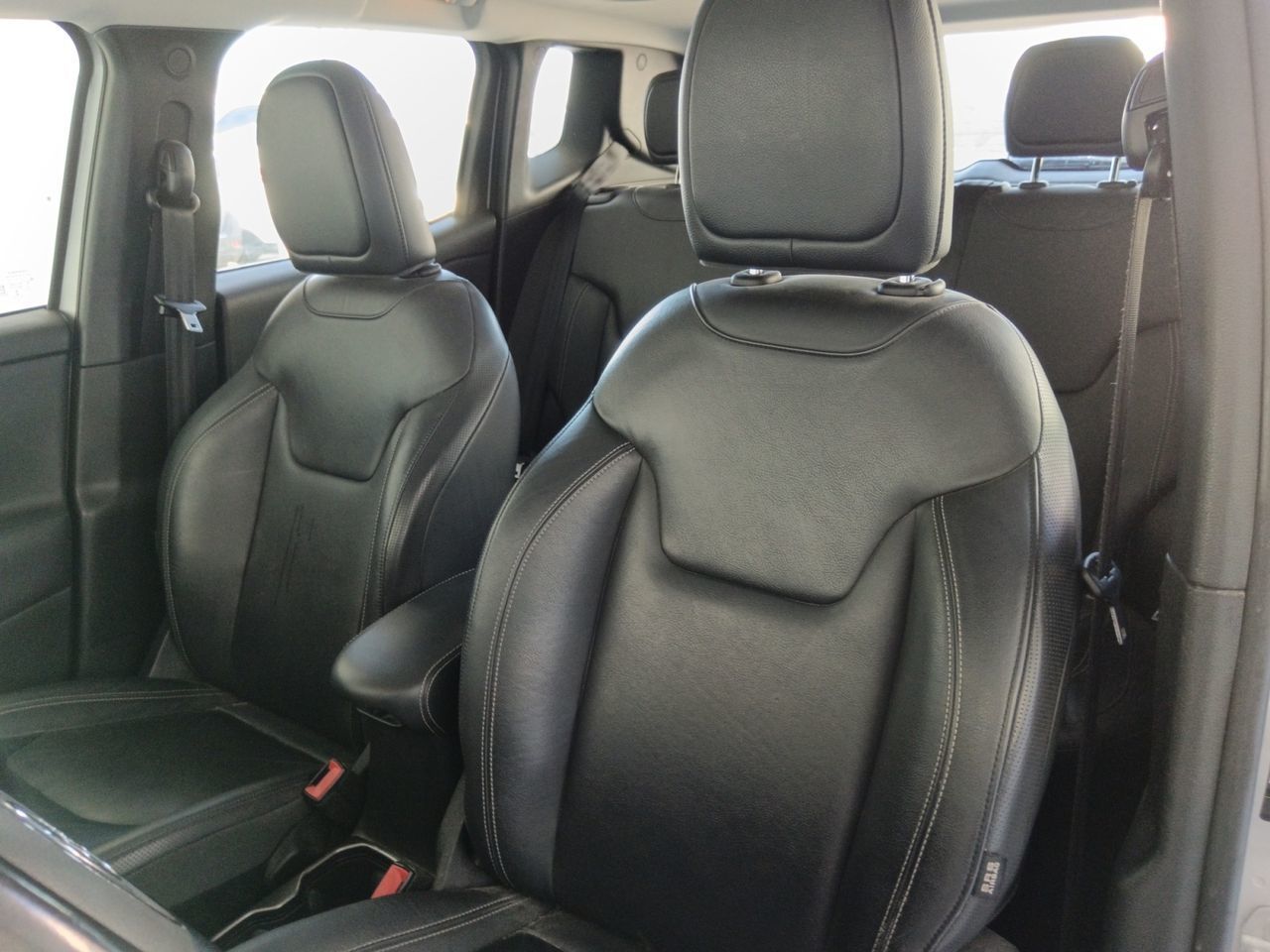 Jeep Renegade 1.4 MultiAir Limited 4x2 Ddct - foto 21
