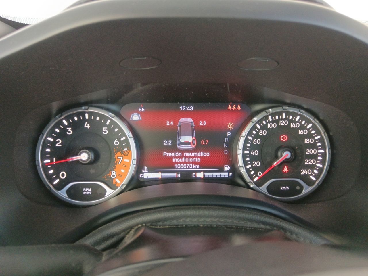 Jeep Renegade 1.4 MultiAir Limited 4x2 Ddct - foto 15