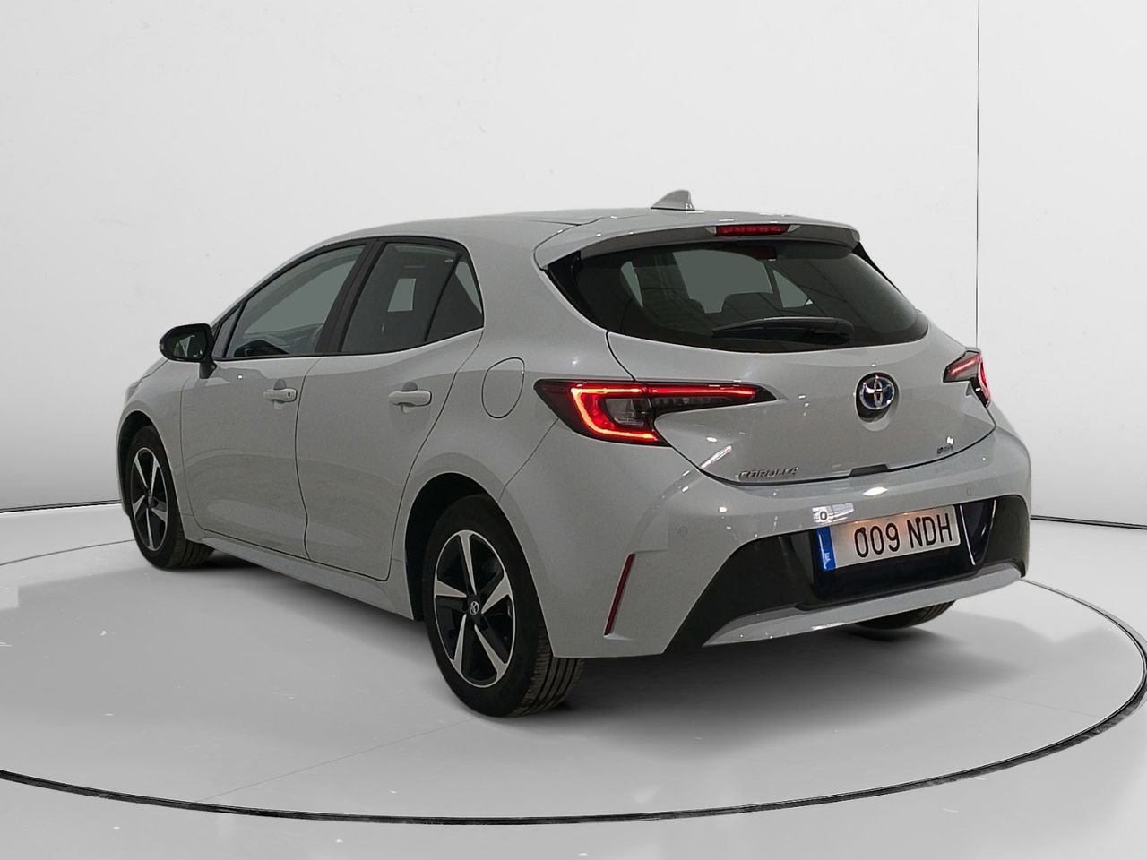 Toyota Corolla 140H Business - foto 5