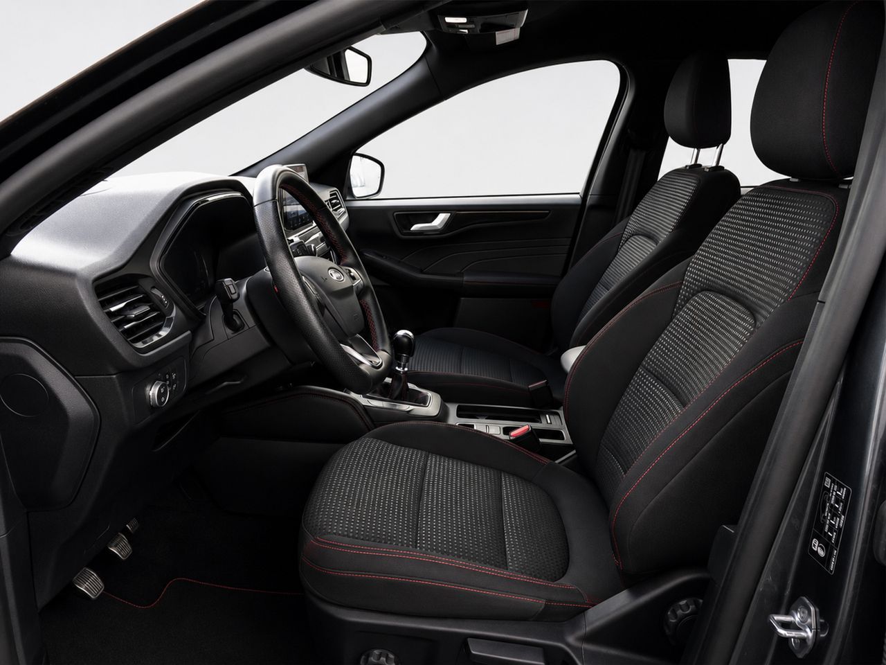 Ford Kuga 1.5 EcoBoost ST-Line 4x2 - foto 11