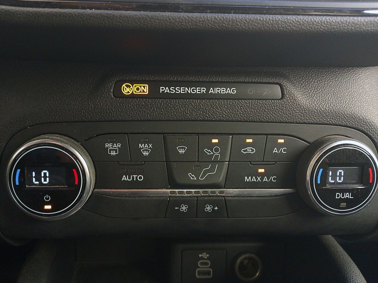 Ford Kuga 1.5 EcoBoost ST-Line 4x2 - foto 22