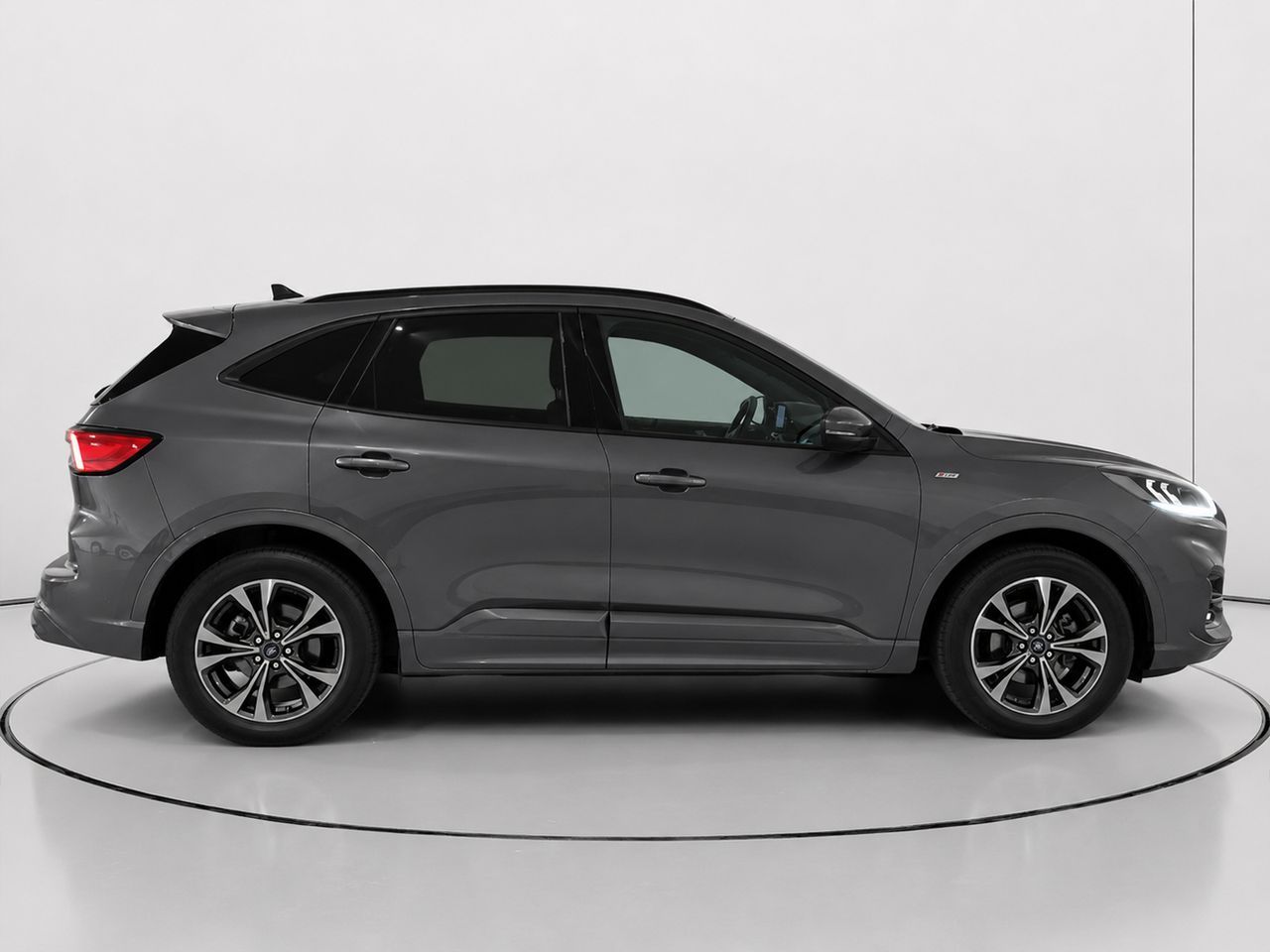 Ford Kuga 1.5 EcoBoost ST-Line 4x2 - foto 2