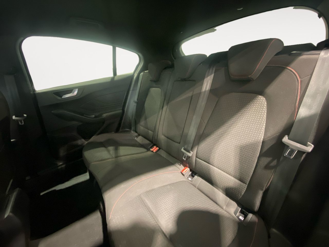 Ford Focus 1.0 EcoBoost MHEV ST-Line X - foto 9