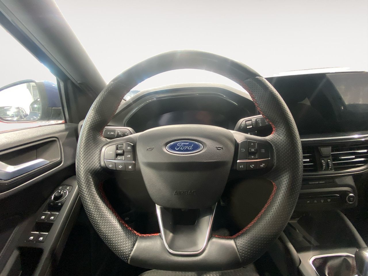 Ford Focus 1.0 EcoBoost MHEV ST-Line X - foto 7