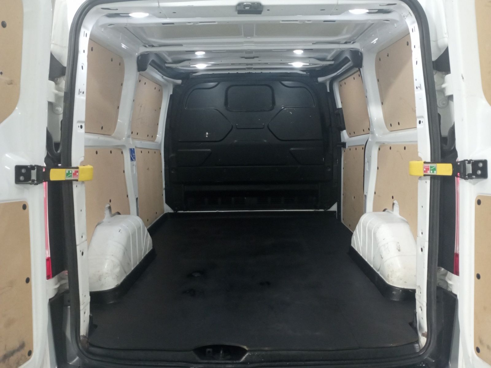 Ford Transit Custom Furgon 2.0 TDCi MHEV Trail 300 L1 - foto 14