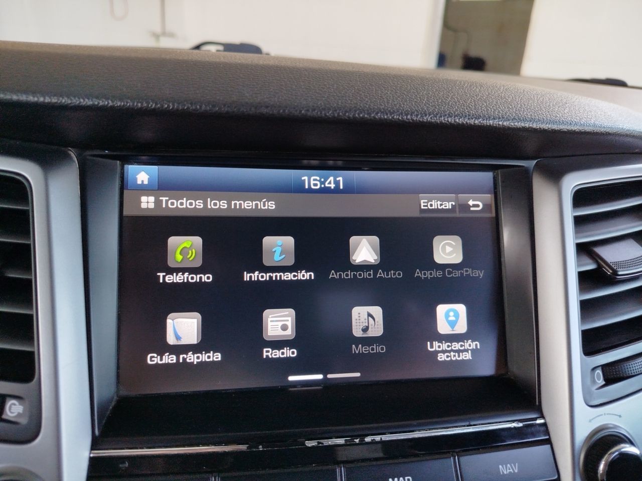 Hyundai Tucson 1.7 CRDi BlueDrive Link 4x2 - foto 18