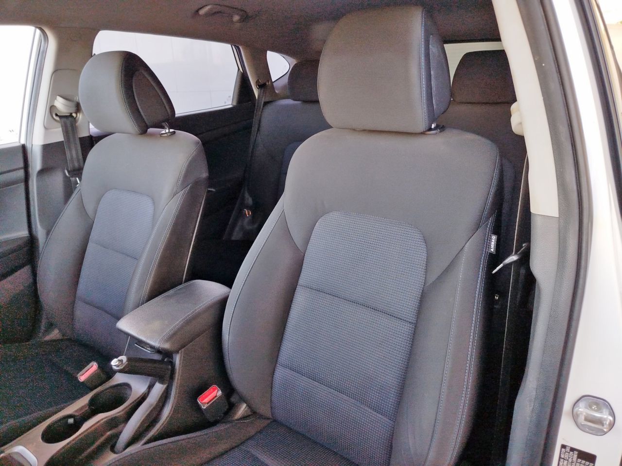 Hyundai Tucson 1.7 CRDi BlueDrive Link 4x2 - foto 20