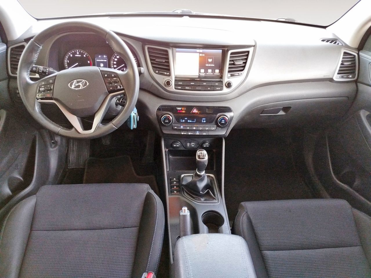 Hyundai Tucson 1.7 CRDi BlueDrive Link 4x2 - foto 7