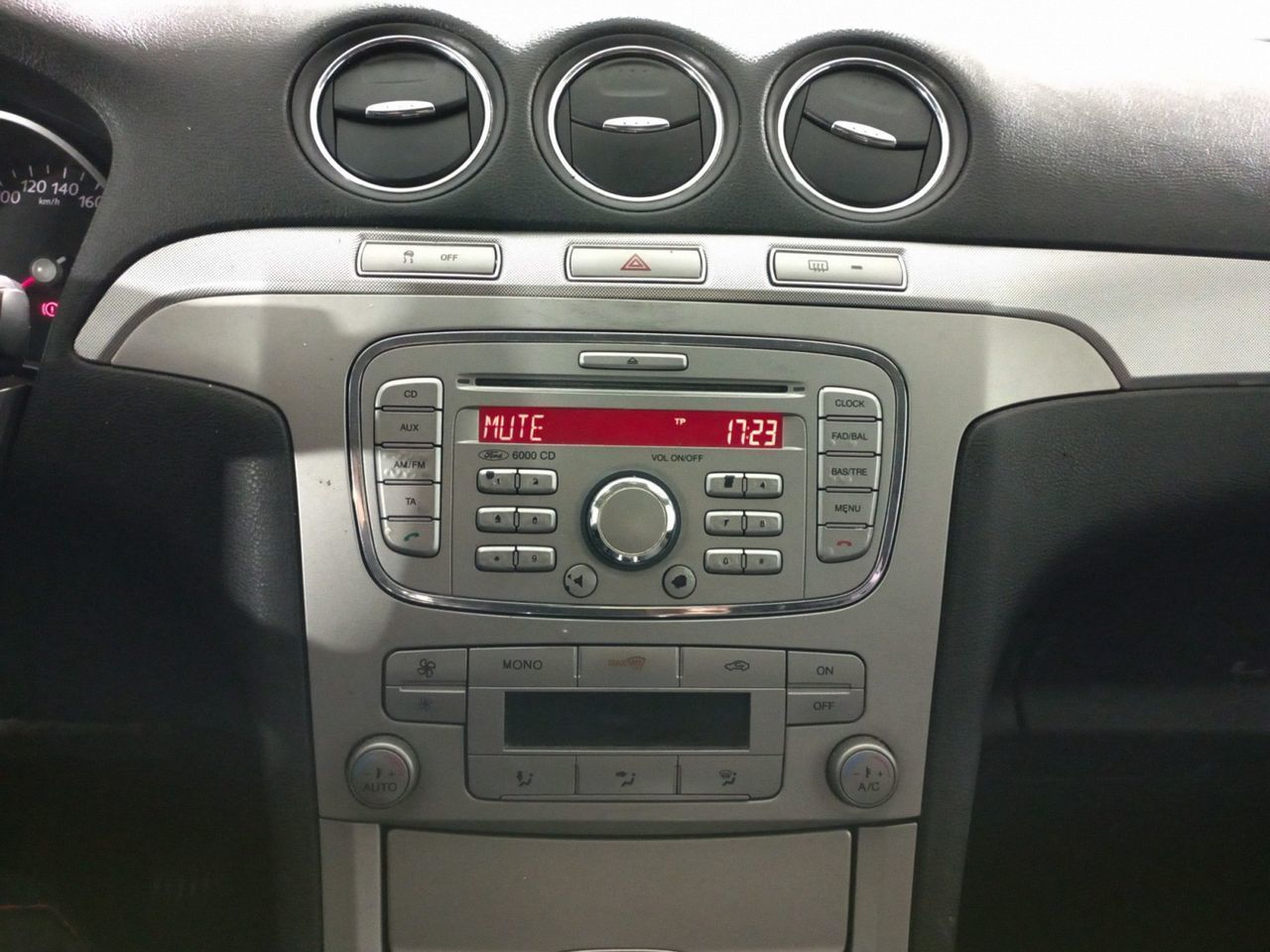 Ford S-Max 2.0 TDCi Trend - foto 15