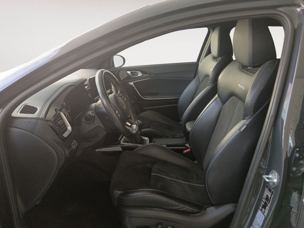Kia Ceed 1.0 T-GDi Concept - foto 9